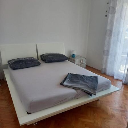 Apartman Rebeka Jezera Esterno foto