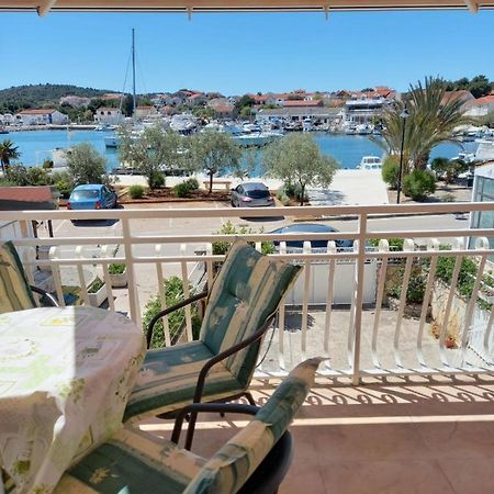 Apartman Rebeka Jezera Esterno foto
