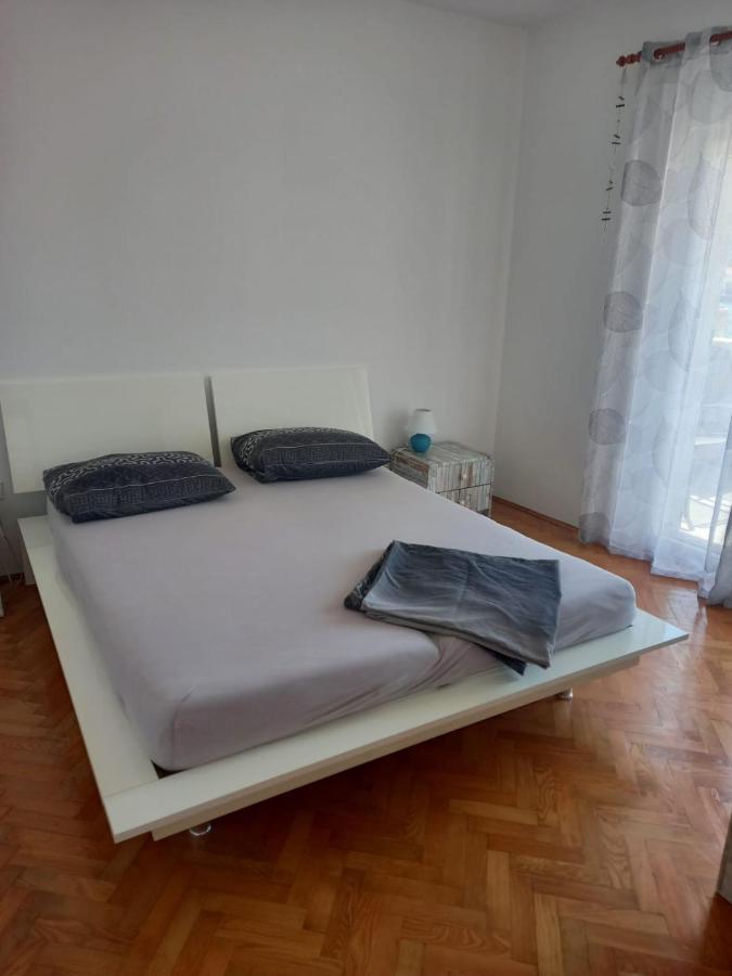 Apartman Rebeka Jezera Esterno foto
