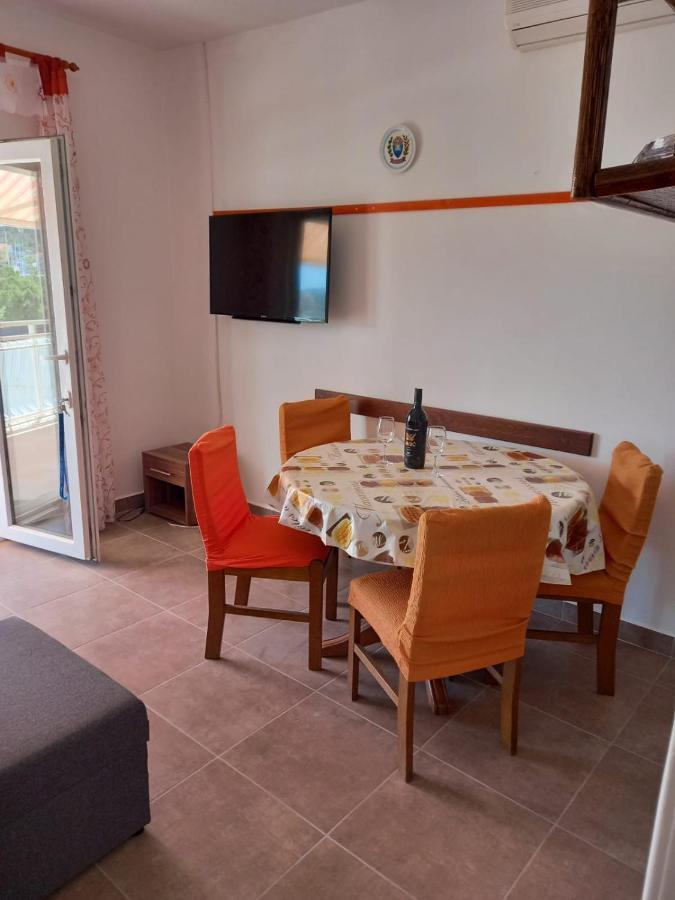 Apartman Rebeka Jezera Esterno foto