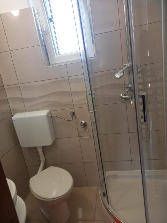 Apartman Rebeka Jezera Esterno foto